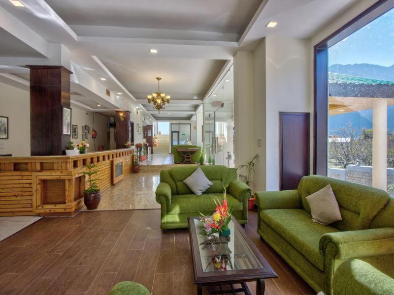 מנאלי The Katoch Grand Resort מראה חיצוני תמונה