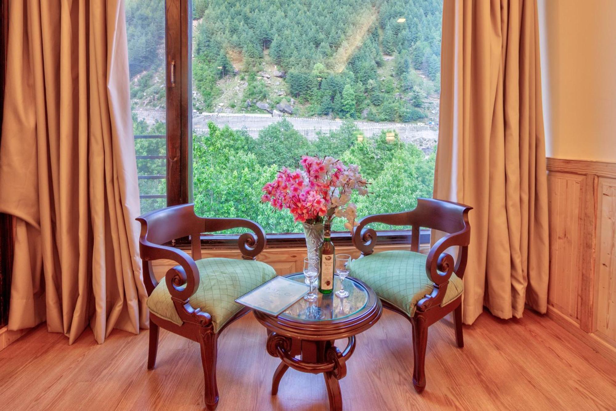 מנאלי The Katoch Grand Resort מראה חיצוני תמונה