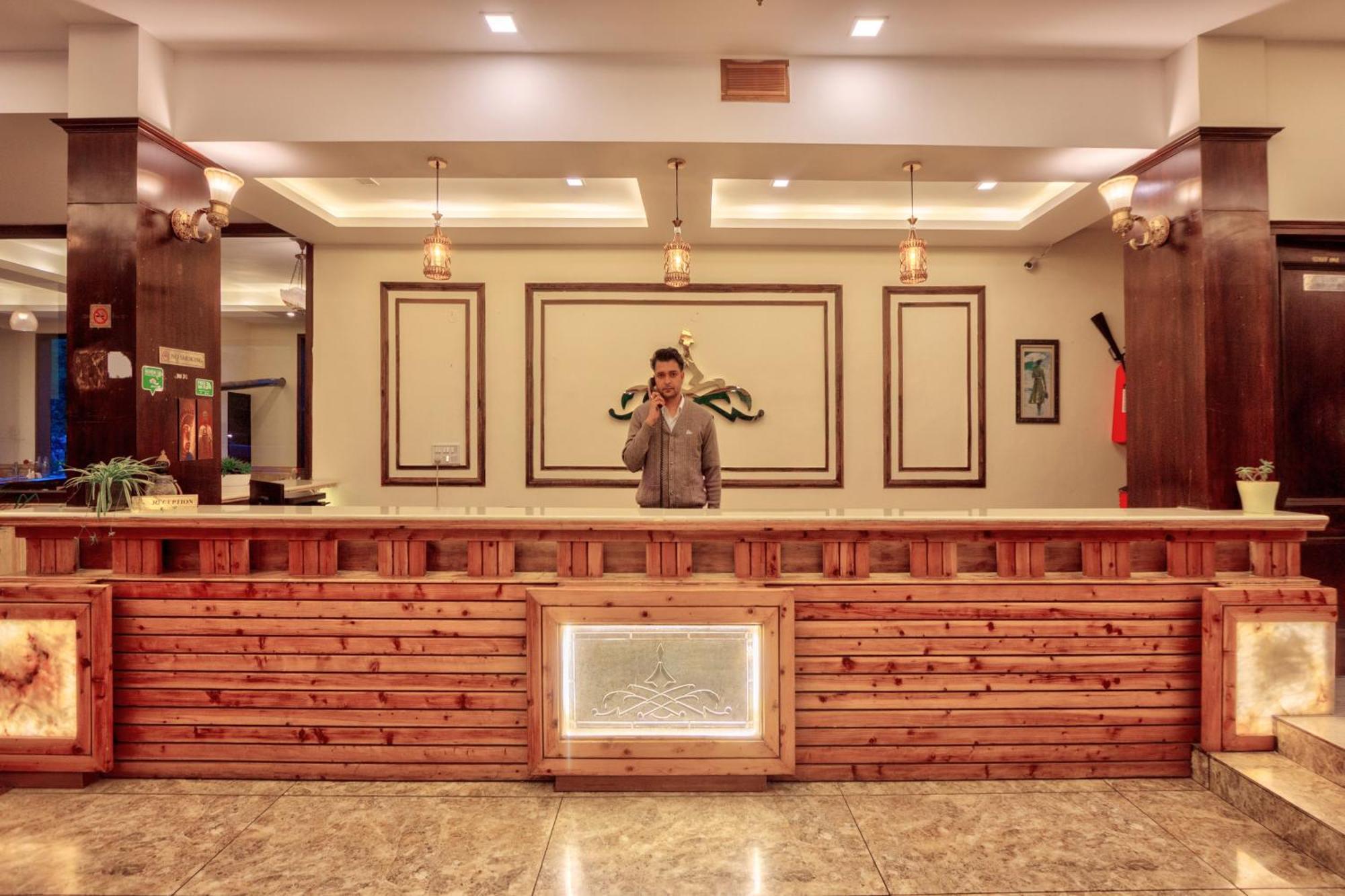 מנאלי The Katoch Grand Resort מראה חיצוני תמונה