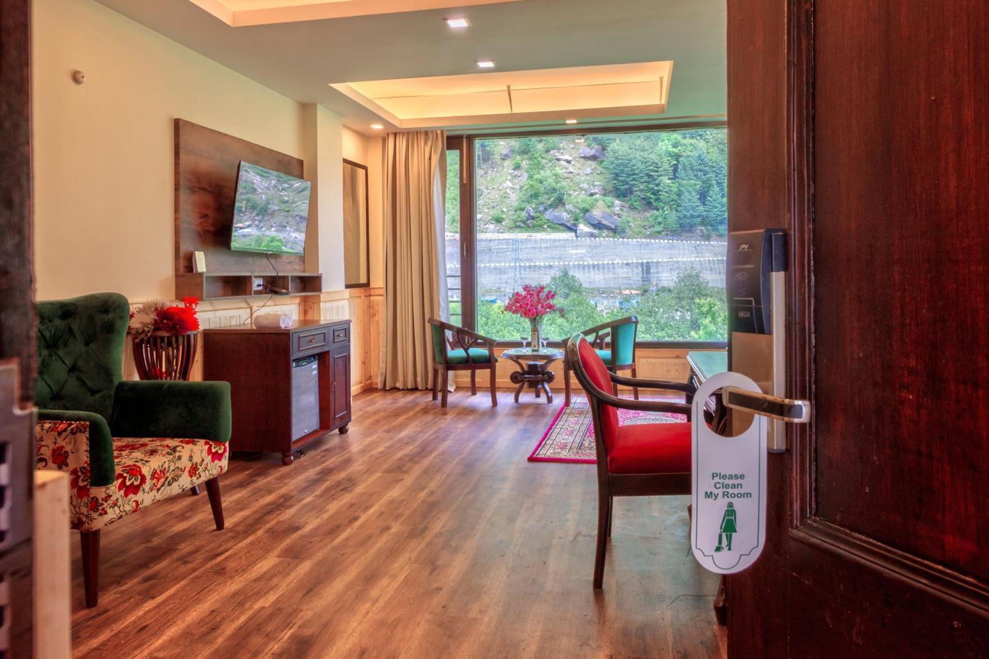 מנאלי The Katoch Grand Resort מראה חיצוני תמונה