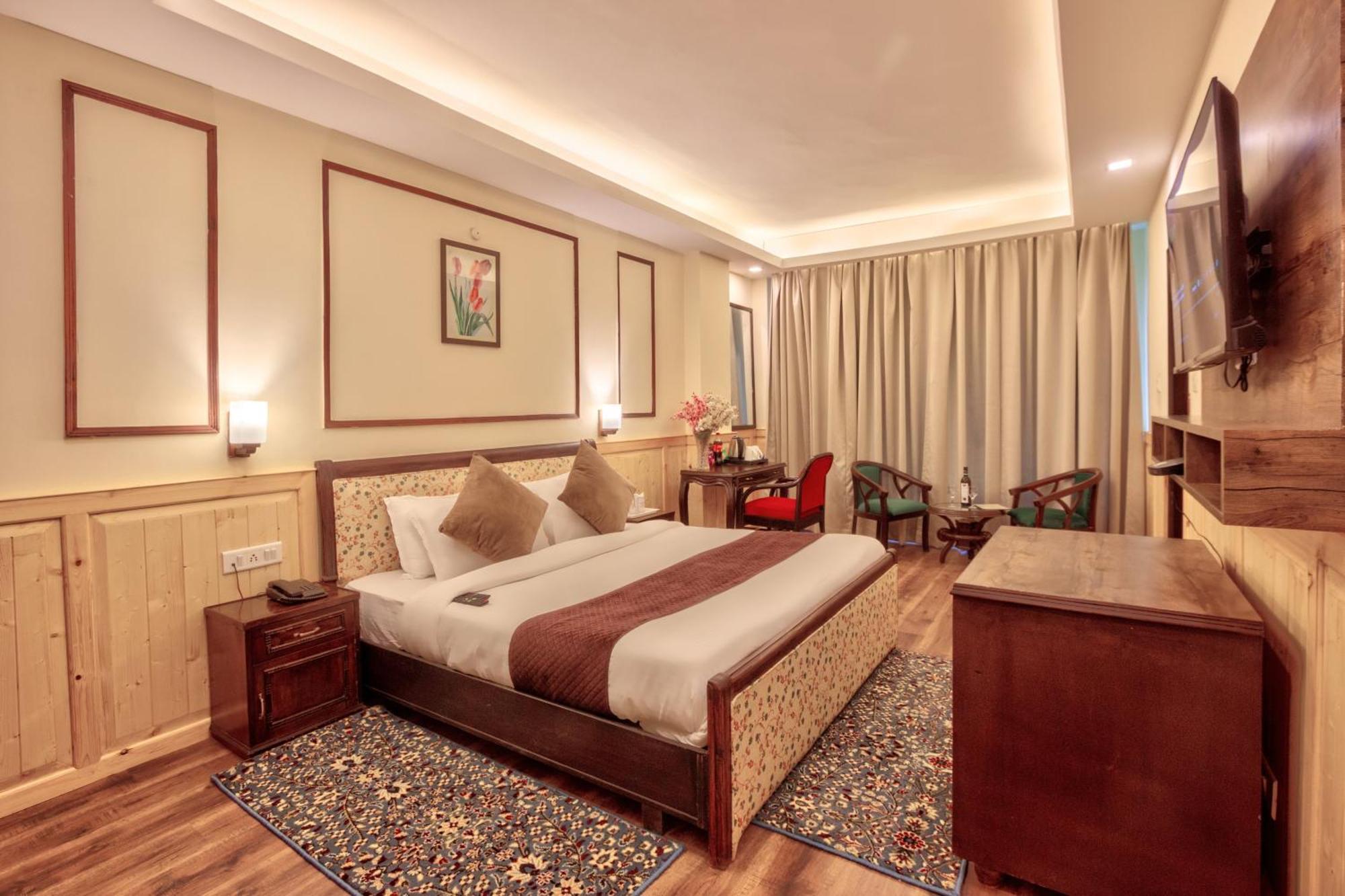 מנאלי The Katoch Grand Resort מראה חיצוני תמונה