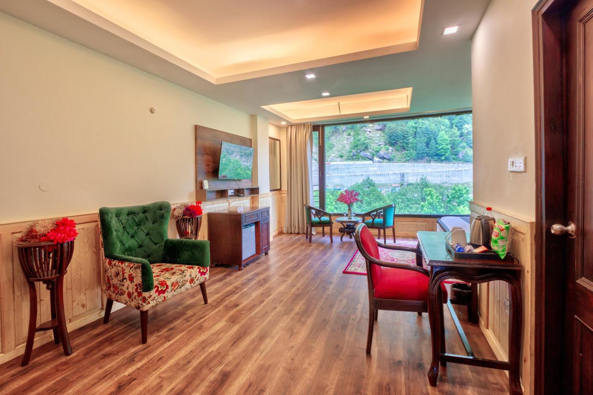 מנאלי The Katoch Grand Resort מראה חיצוני תמונה